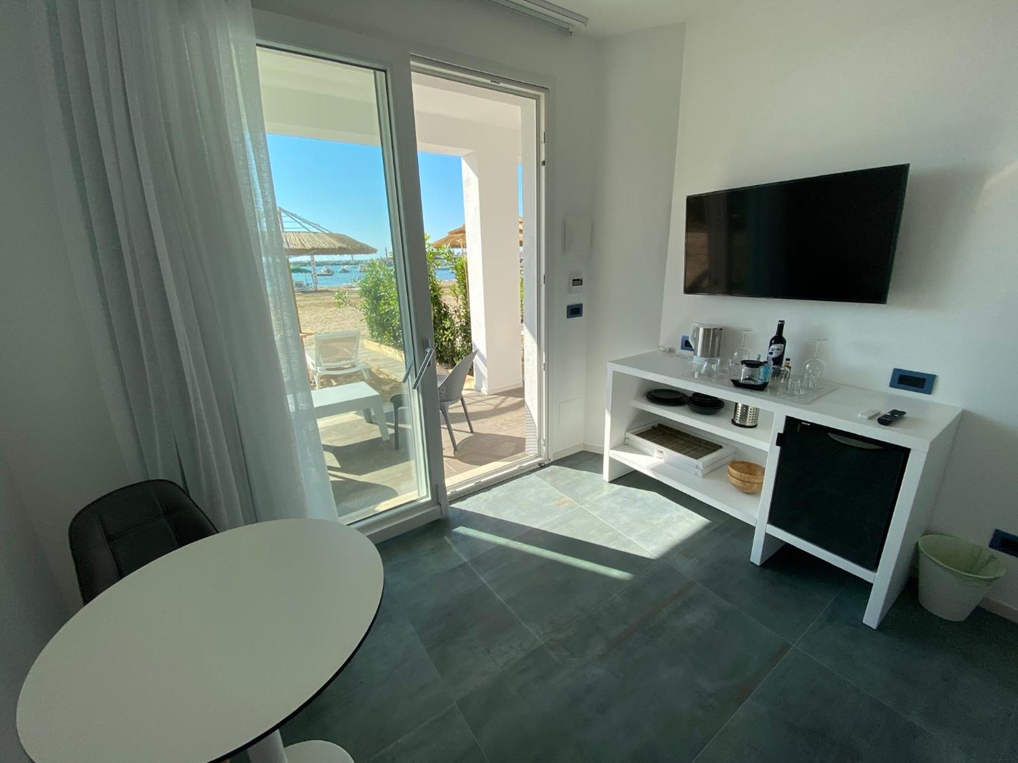 Marina Bay Beach Hotel Peschici Eksteriør billede